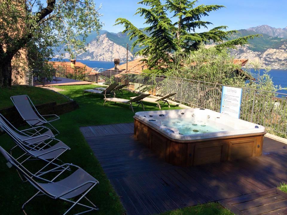 Appartamenti La Perla Malcesine Esterno foto