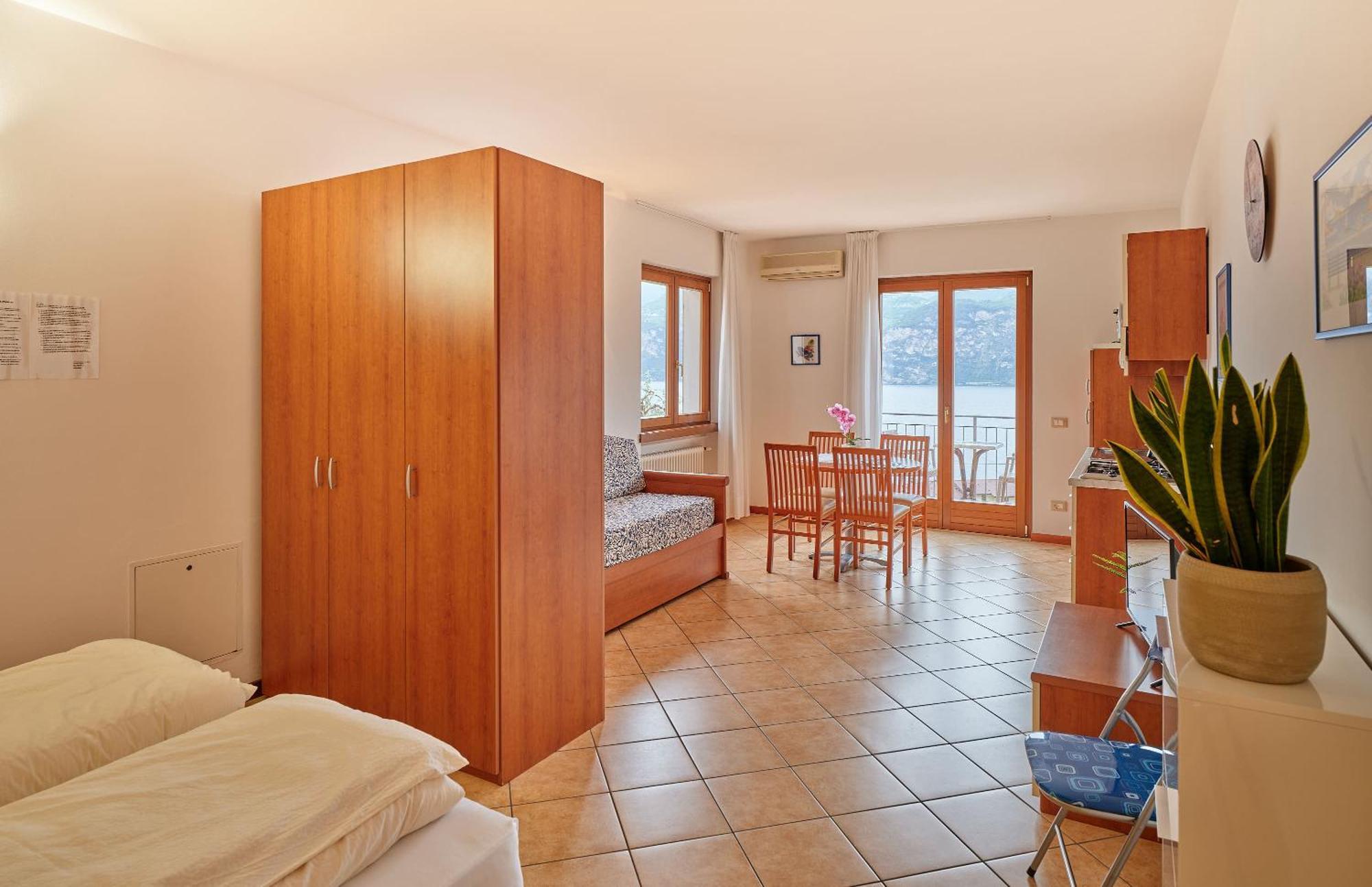 Appartamenti La Perla Malcesine Esterno foto